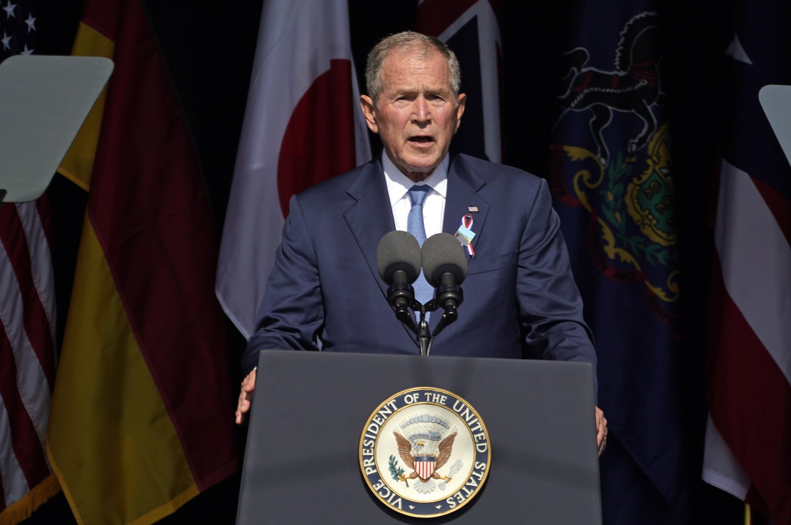 Aktivis Desak Pihak Berwenang Tangkap Mantan Presiden George W. Bush Atas Kejahatan Perang Di Irak
